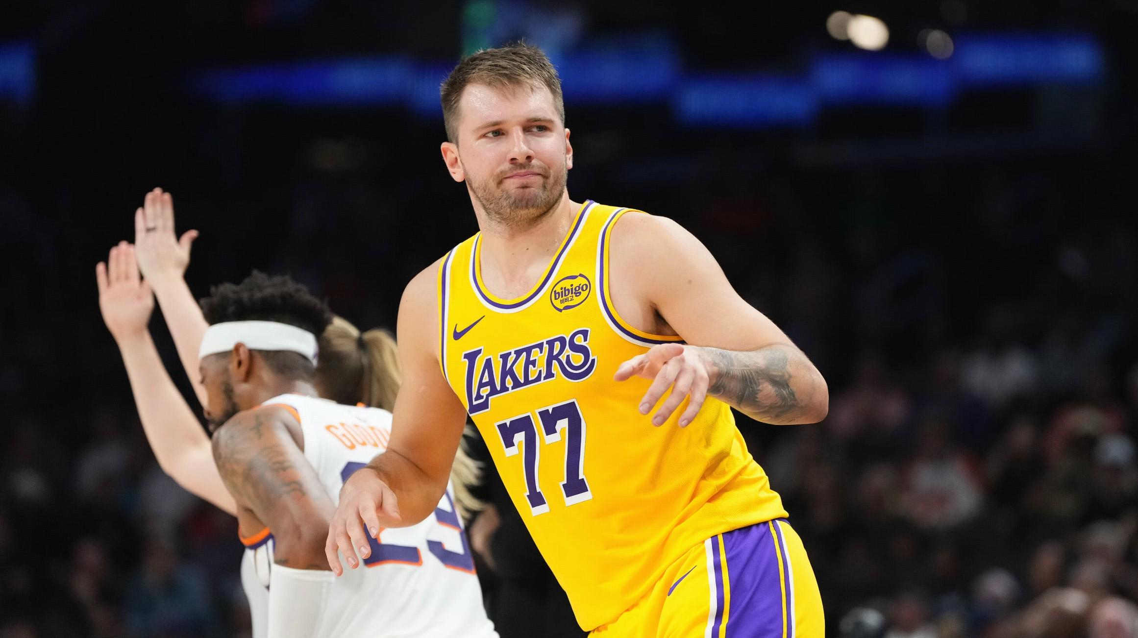 B体育官方-NBA常规赛数据王：东契奇得分王，约基奇领跑篮板助攻